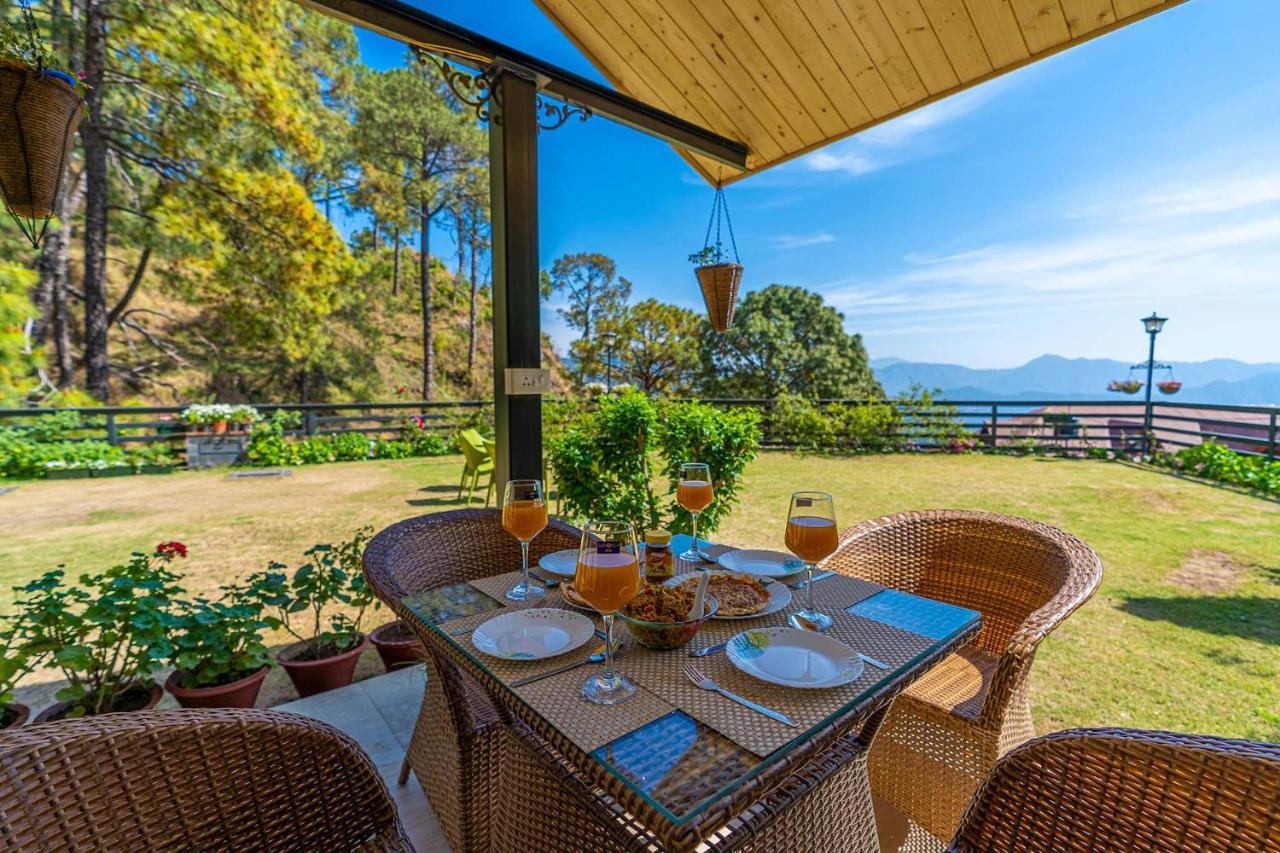 Stayvista At Floradale W Jacuzzi & Wood-Fire Pizza Kasauli Ngoại thất bức ảnh