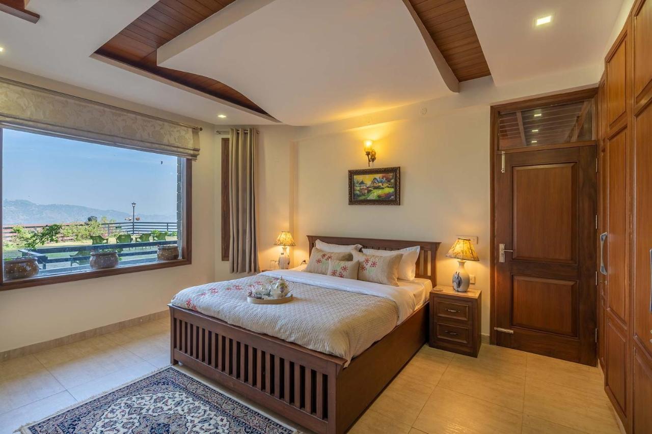 Stayvista At Floradale W Jacuzzi & Wood-Fire Pizza Kasauli Ngoại thất bức ảnh