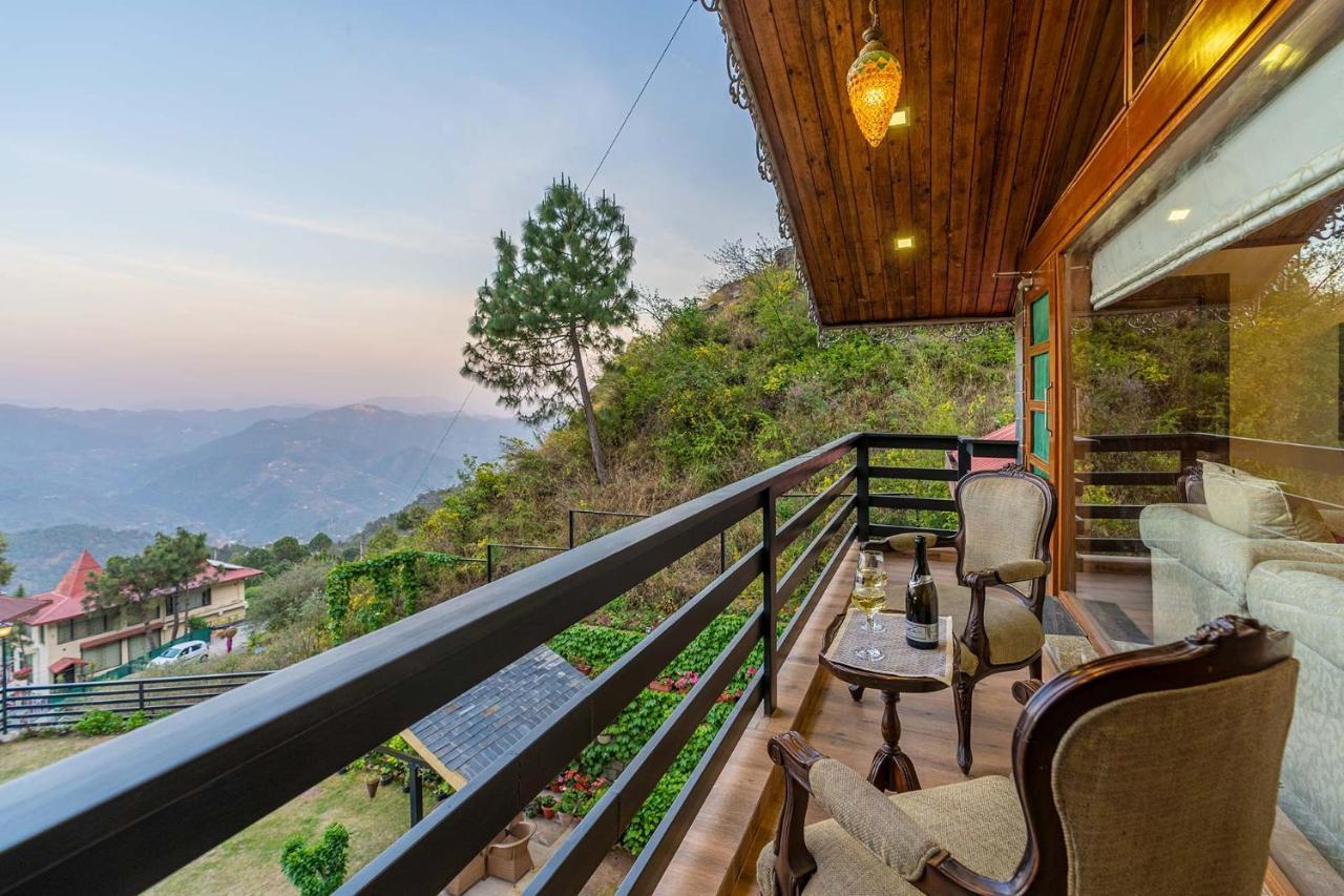 Stayvista At Floradale W Jacuzzi & Wood-Fire Pizza Kasauli Ngoại thất bức ảnh