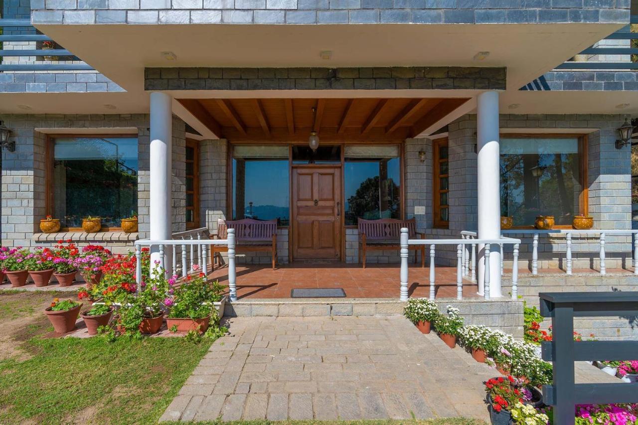 Stayvista At Floradale W Jacuzzi & Wood-Fire Pizza Kasauli Ngoại thất bức ảnh