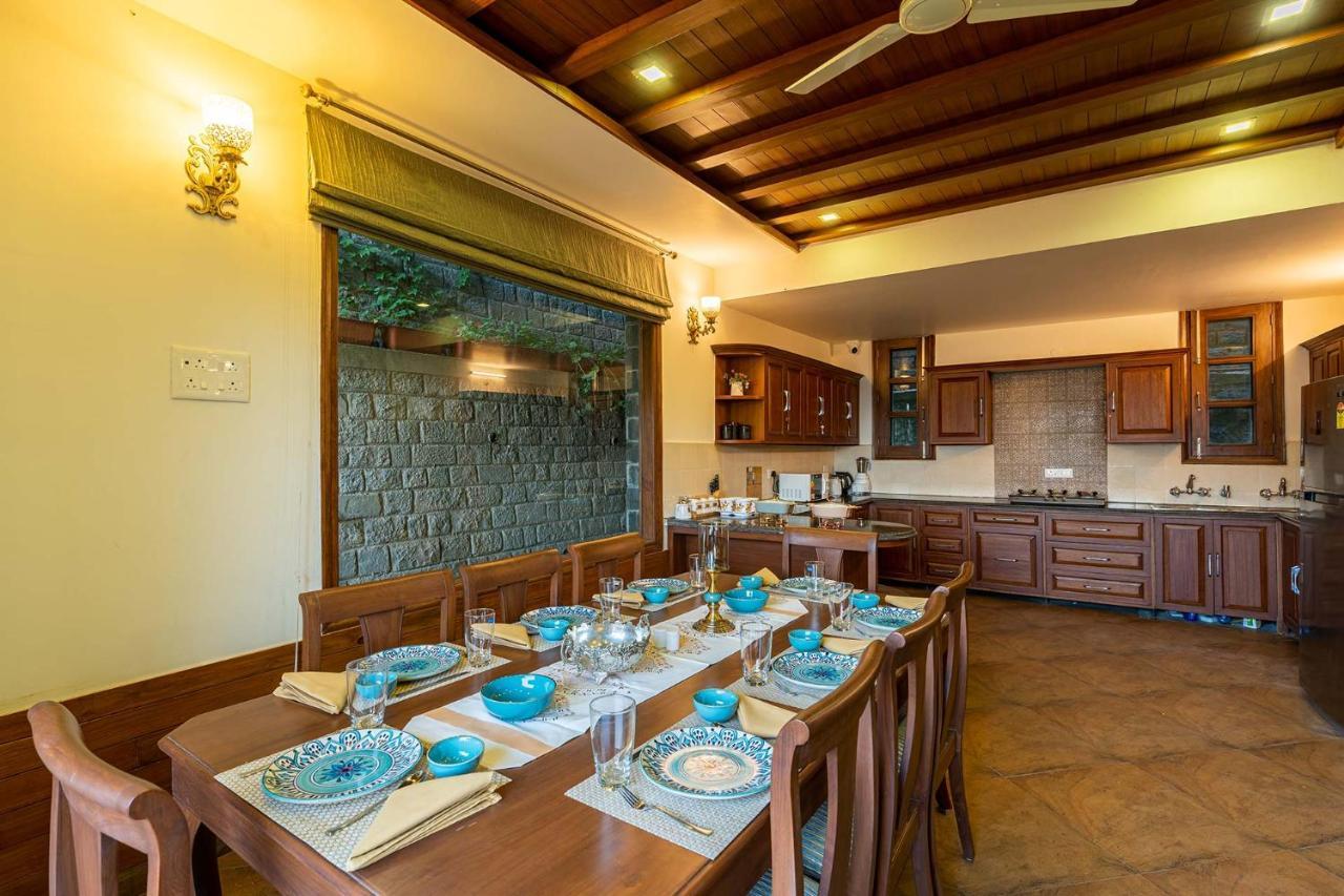 Stayvista At Floradale W Jacuzzi & Wood-Fire Pizza Kasauli Ngoại thất bức ảnh