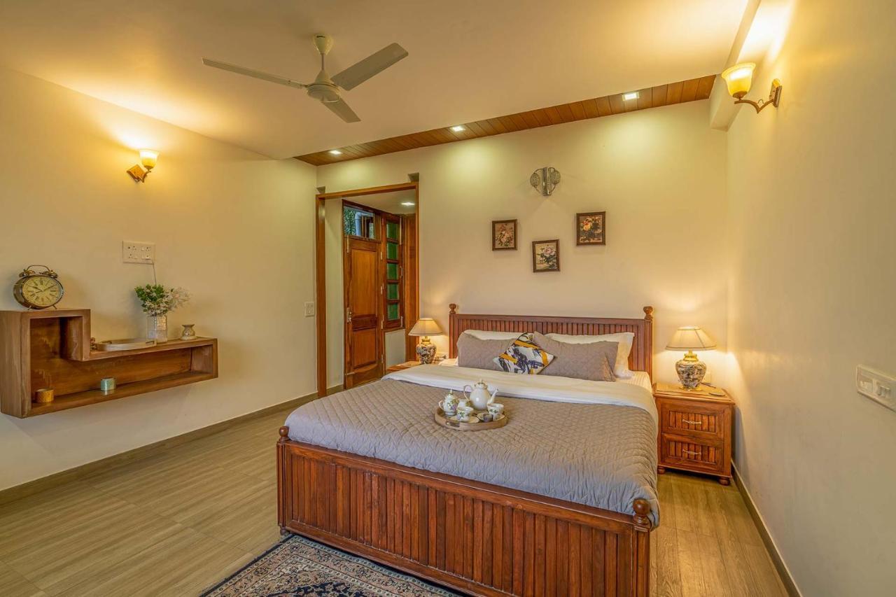 Stayvista At Floradale W Jacuzzi & Wood-Fire Pizza Kasauli Ngoại thất bức ảnh